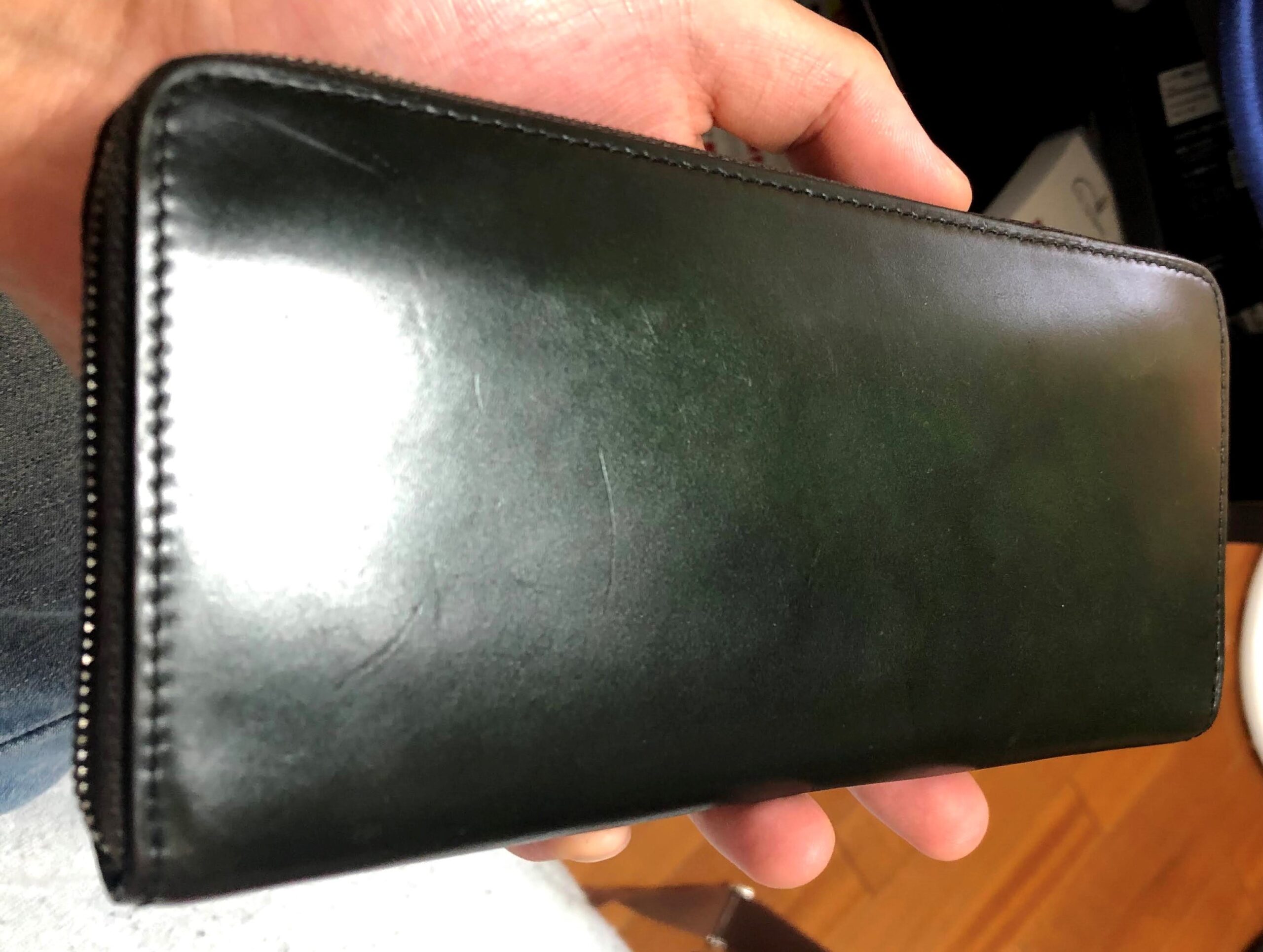 【エイジングレポート】2年使用したYUHAKUのコードバン 長財布